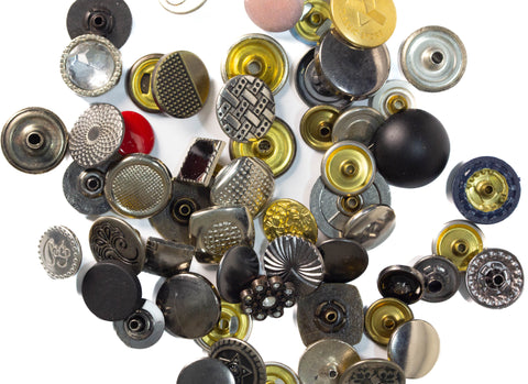 Druckknöpfe und Zierknöpfe in Silber, Gold, Schwarz, mit Strass, Mustern und Prägungen