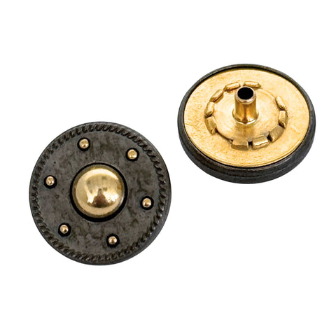 Druckknopf mit gewelltem Rand, goldener Mittelbuckel, Rückseite mit Zackenkranz und Hohlniet