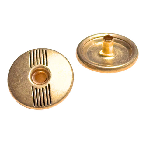 Druckknopf goldfarben mit Strichmuster, Rückseite mit Metallöse