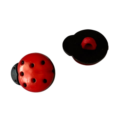Kinderknopf mit käfermotiv in Rot aus Kunststoff