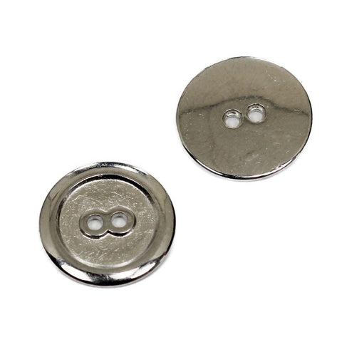 Metallknopf mit Muster flach in Altsilber-Silber mit 2-Loch-Befestigung in 15–25 mm