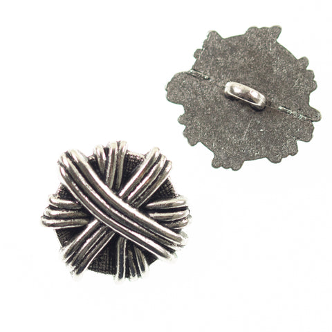 Metallknopf mit Trachtenoptik in Altsilber-Silber mit Öse-Befestigung in 15 mm