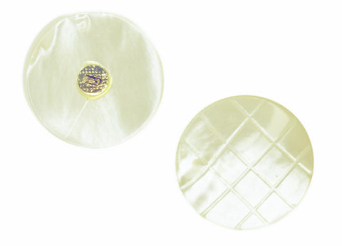 Echter Perlmuttknopf Natur in Creme/Natur mit Öse-Befestigung