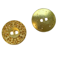Gold glänzender Trachtenknopf mit ornamentalem Muster und zwei Löchern, erhältlich in 15 bis 23 mm für Dirndl und Trachtenmode