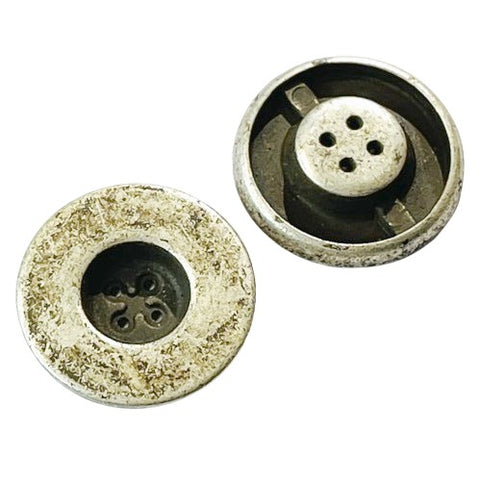 Metallknopf in Altsilber-Silber-Braun mit 4-Loch-Befestigung in 18–25 mm