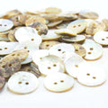 Echter Perlmuttknopf Natur in Creme/Natur mit 2-Loch-Befestigung